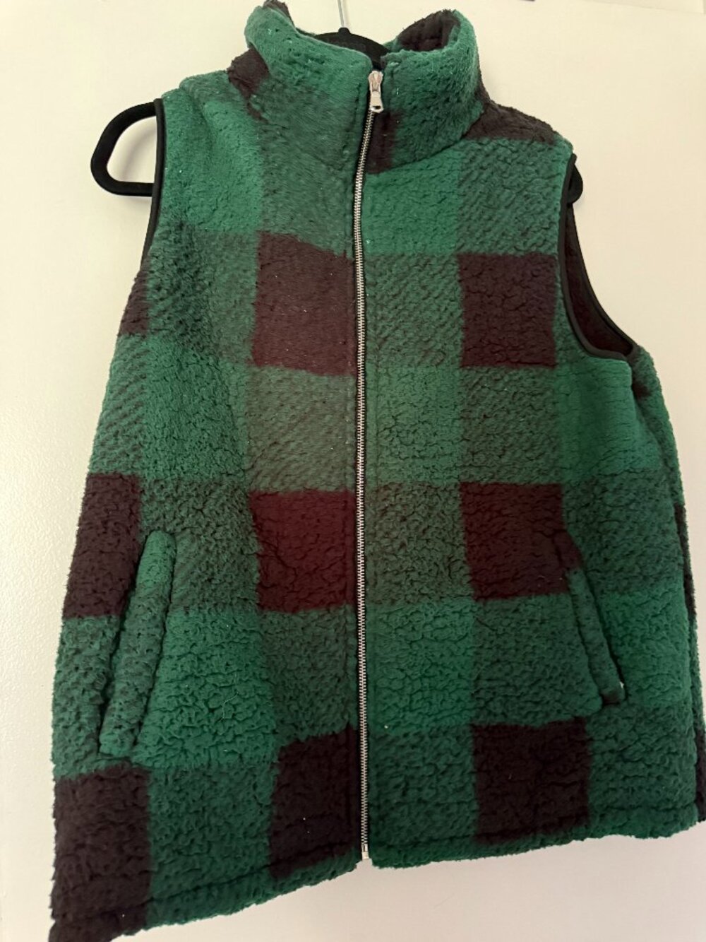 XL LOMON Women's Fuzzy Sherpa Fleece Vest - Green/Black